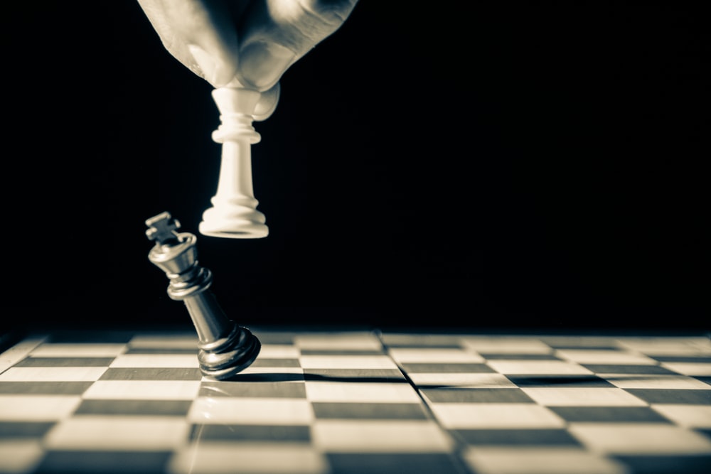 Living Strategically: 30 Lessons Chess Teaches You About Life